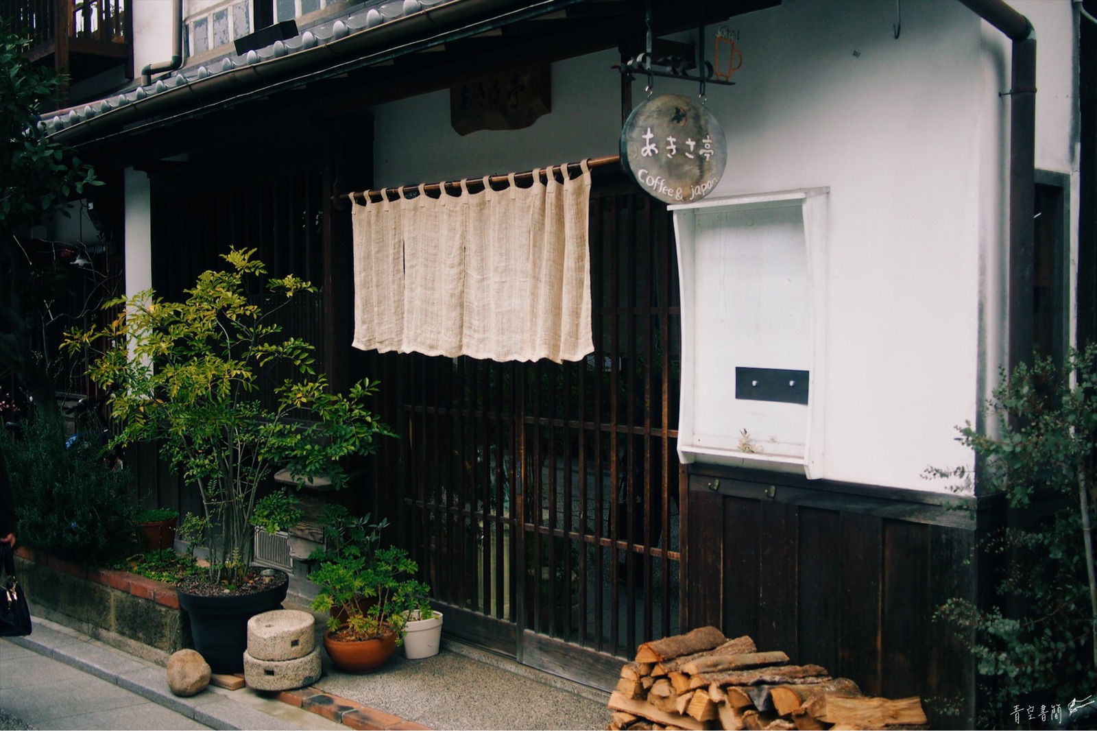 thumbnail-6.jpg